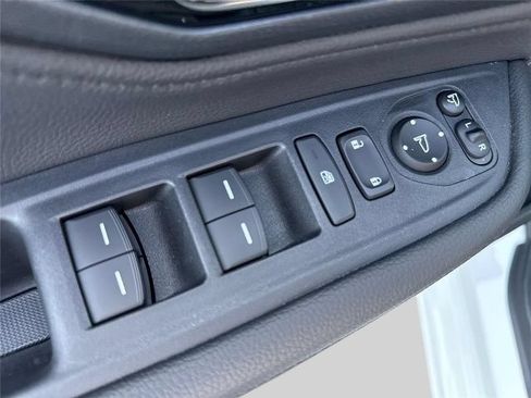 Certified 2024 Honda Odyssey Elite image 17