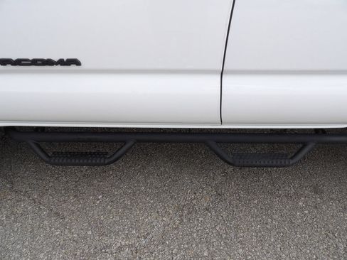 Used 2016 Toyota Tacoma SR5 w/ SR5 Appearance Package (SN) AWD/4WD image 42