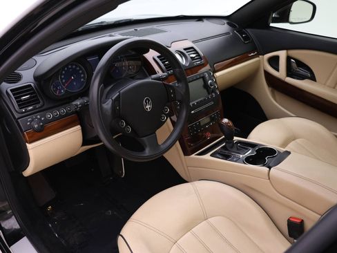 Used 2010 Maserati Quattroporte RWD image 6