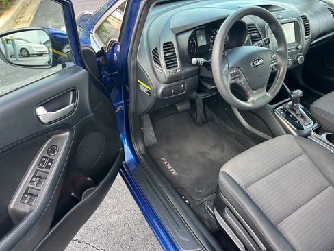 Used 2018 Kia Forte LX w/ LX Popular Package FWD image 6