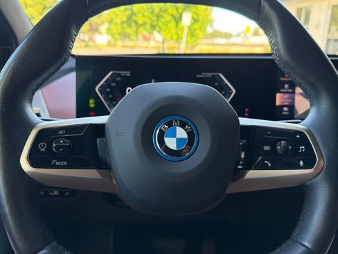 Used 2024 BMW iX xDrive50 w/ Sport Package AWD/4WD image 31