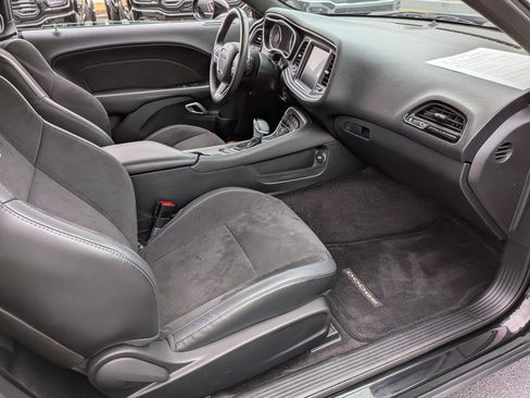 Used 2016 Dodge Challenger R/T Scat Pack w/ Leather Interior Group image 29