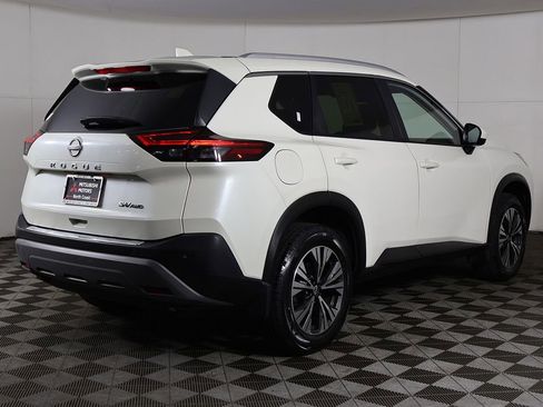 Used 2023 Nissan Rogue SV w/ SV Premium B Package image 10