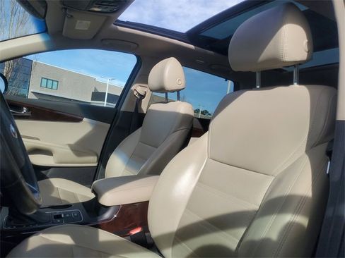 Used 2018 Kia Sorento EX w/ EX Advanced Touring Package image 15
