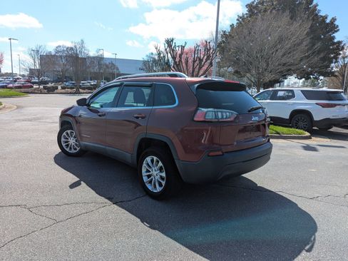 Used 2019 Jeep Cherokee Latitude w/ Popular Appearance Group image 7