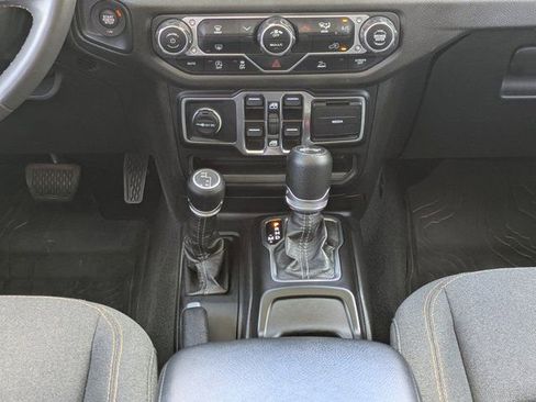 Used 2024 Jeep Wrangler Unlimited Sport AWD/4WD image 18