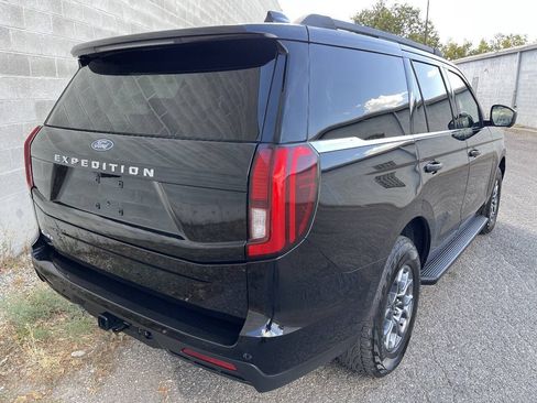 Used 2025 Ford Expedition Active AWD/4WD image 5