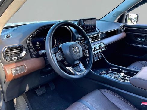 Used 2024 Honda Pilot Elite image 14