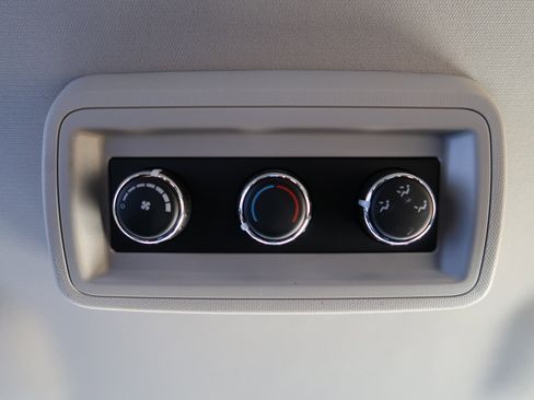 Used 2015 Dodge Journey SE w/ Flexible Seating Group image 30