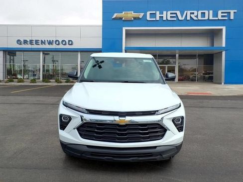 New 2026 Chevrolet TrailBlazer LS w/ LS Convenience Package FWD image 2