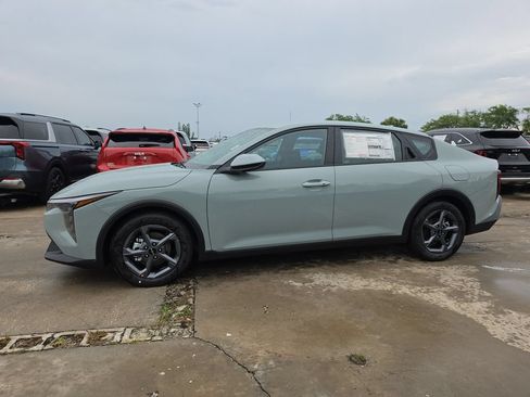 New 2026 Kia K4 FWD image 5