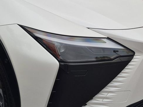 Used 2023 Lexus RZ 450e Premium w/ Technology Package AWD/4WD image 10