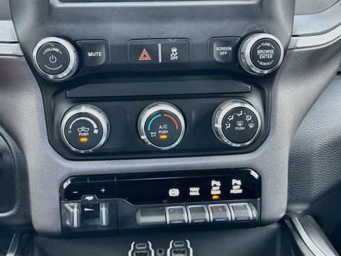 Used 2020 RAM 2500 Big Horn w/ Night Edition AWD/4WD image 12