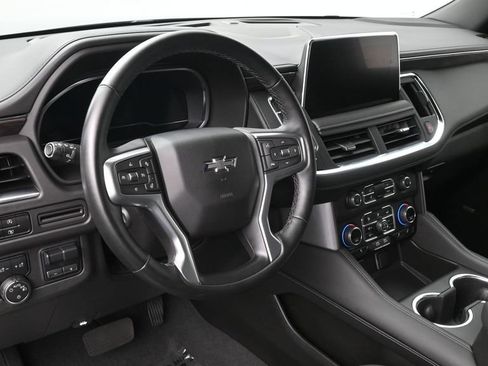 Used 2024 Chevrolet Suburban Z71 w/ Luxury Package AWD/4WD image 7