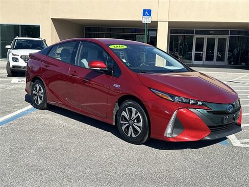 Used 2018 Toyota Prius Prime Plus image 4