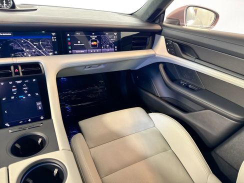 Certified 2022 Porsche Taycan GTS w/ Premium Package (P6U) image 21