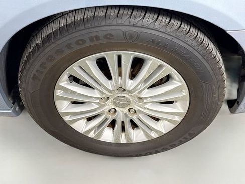 Used 2013 Chrysler Town & Country Limited w/ Luxury Group FWD image 34