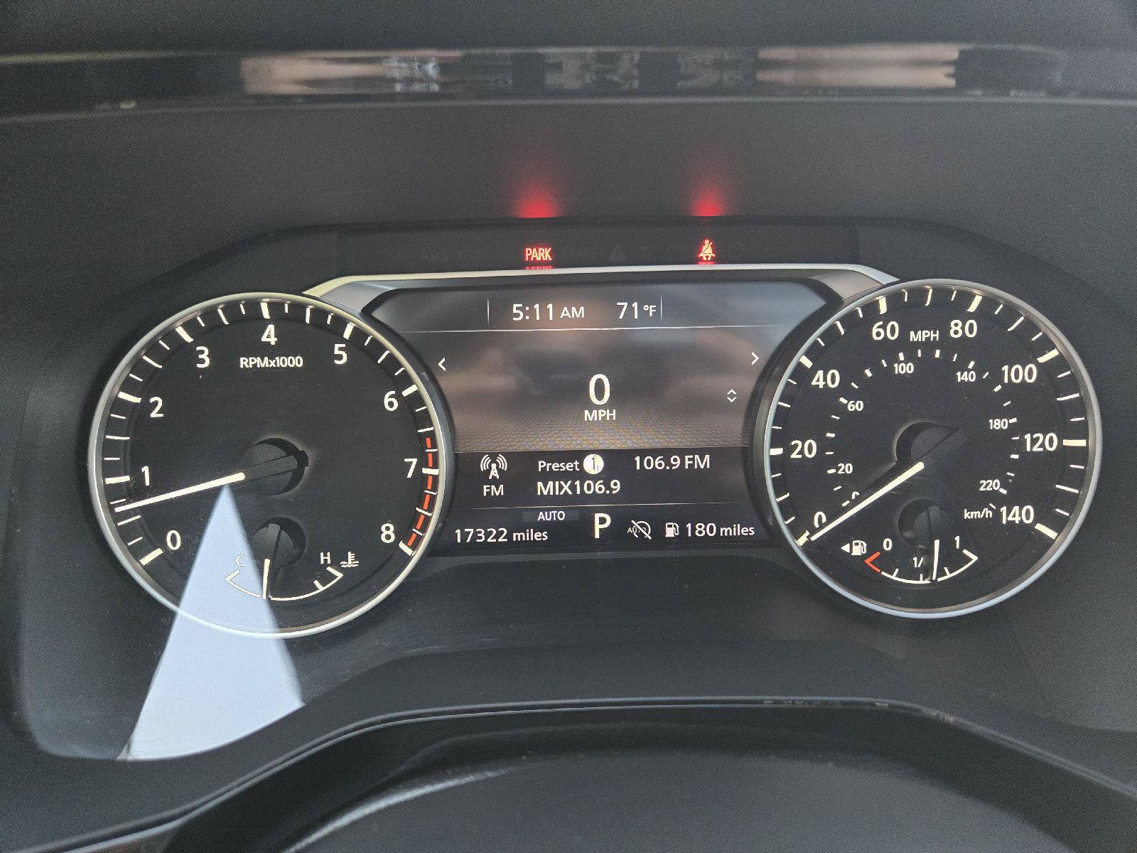 Used 2025 Nissan Pathfinder SV w/ SV Premium Package AWD/4WD image 18