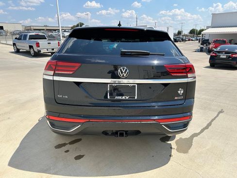 Used 2022 Volkswagen Atlas Cross Sport SE AWD/4WD image 6