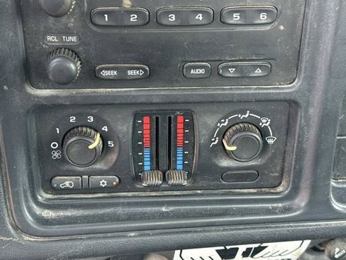 Used 2006 Chevrolet Silverado 3500 4x4 Regular Cab image 18