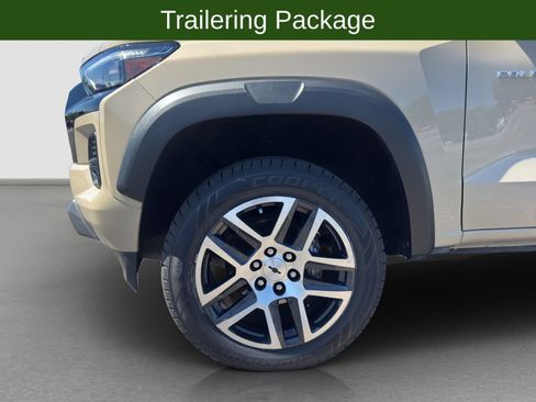 Used 2023 Chevrolet Colorado Z71 w/ Z71 Convenience Package 2 AWD/4WD image 31