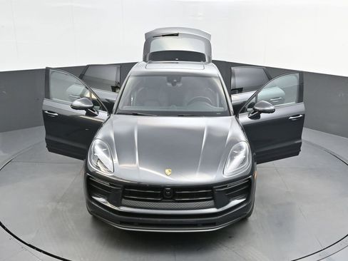 New 2025 Porsche Macan image 43