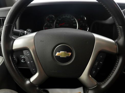 Used 2017 Chevrolet Express 3500 LT w/ LT Preferred Equipment Group RWD image 19