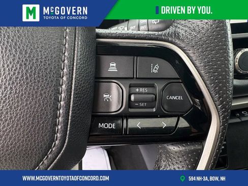 Used 2023 Toyota Sequoia Limited AWD/4WD image 33