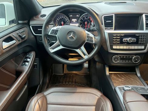 Used 2015 Mercedes-Benz ML 63 AMG 4MATIC image 18