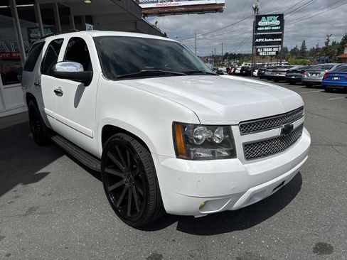 Used 2008 Chevrolet Tahoe LTZ w/ LTZ Preferred Equipment Group AWD/4WD image 9