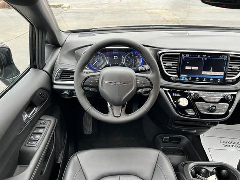 New 2026 Chrysler Pacifica Select w/ S Appearance Package AWD/4WD image 25