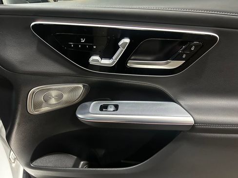 Certified 2025 Mercedes-Benz GLC 300 4MATIC image 27