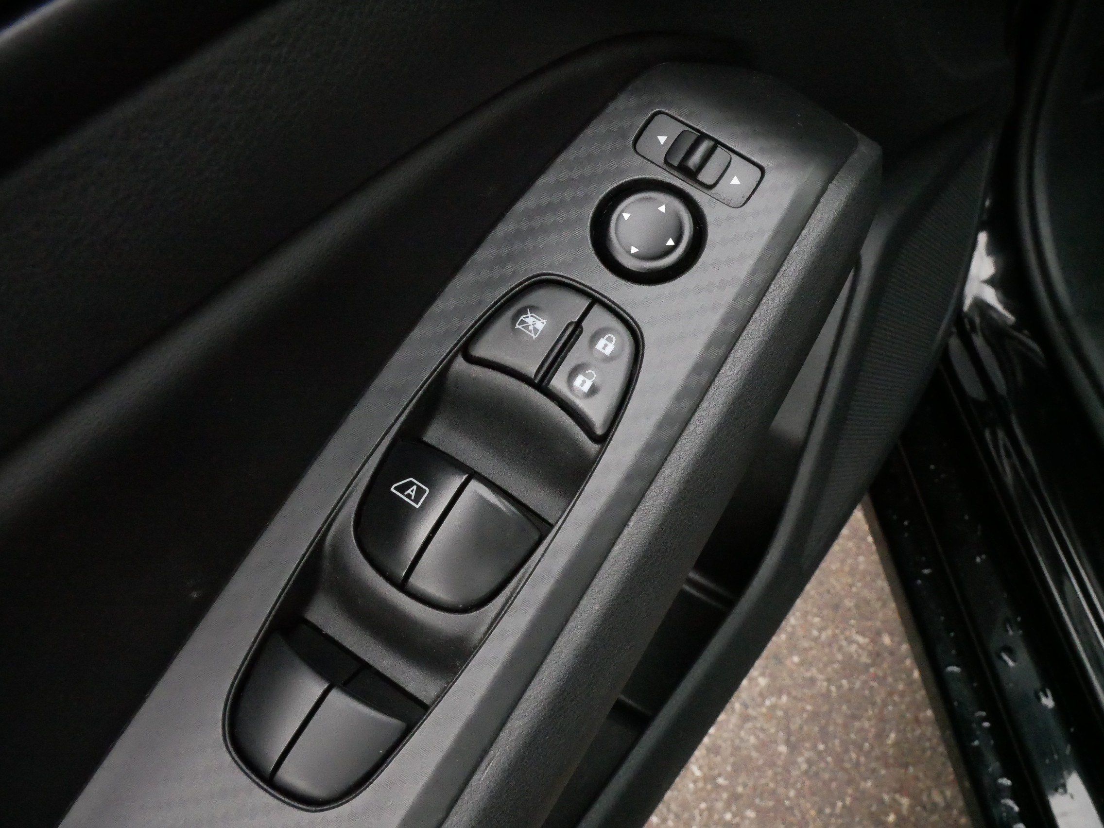 Used 2024 Nissan Altima 2.5 SV w/ SV Premium Package AWD/4WD image 19