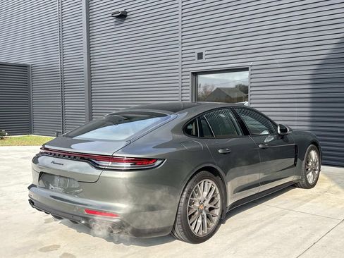 Used 2023 Porsche Panamera image 11
