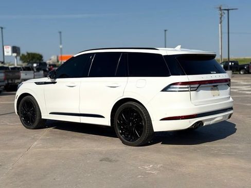 Used 2022 Lincoln Aviator Reserve w/ Equipment Group 201A RWD image 4