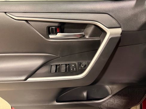 Used 2023 Toyota RAV4 XLE Premium image 13