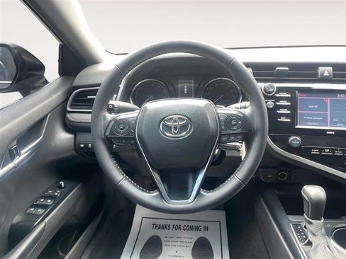 Used 2020 Toyota Camry SE image 14