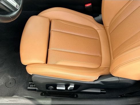 Used 2024 BMW 430i Convertible w/ M Sport Package RWD image 19