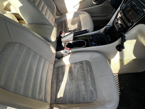 Used 2014 Volkswagen Passat TDI SEL Premium image 43