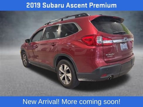 Used 2019 Subaru Ascent Premium image 3