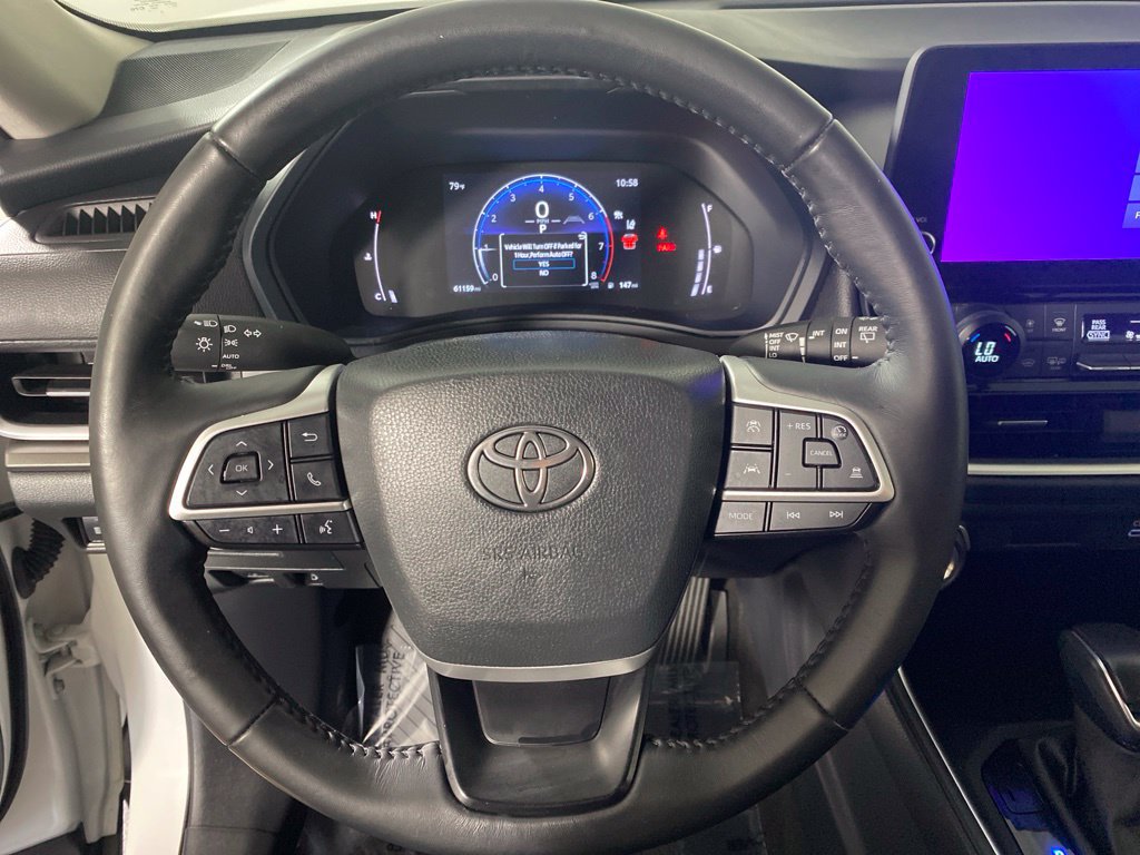 Used 2024 Toyota Grand Highlander AWD image 16