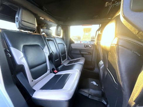 Used 2024 Ford Bronco Wildtrak image 19