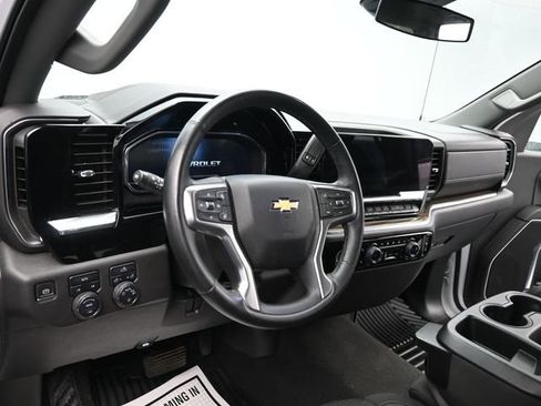 Used 2024 Chevrolet Silverado 1500 LT AWD/4WD image 12