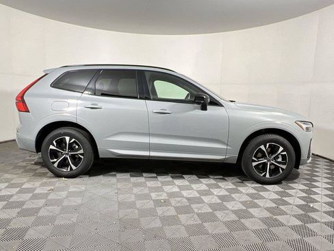 Used 2026 Volvo XC60 B5 Core AWD/4WD image 9