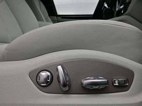 Used 2026 Porsche Macan image 15