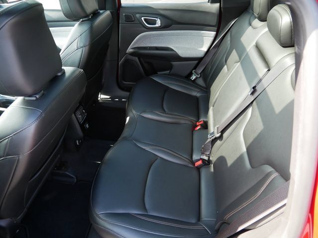 Used 2023 Jeep Compass Latitude w/ Sun and Sound Group AWD/4WD image 8