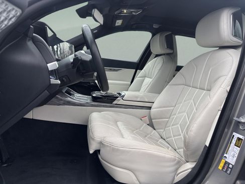 Certified 2024 BMW i7 xDrive60 image 18