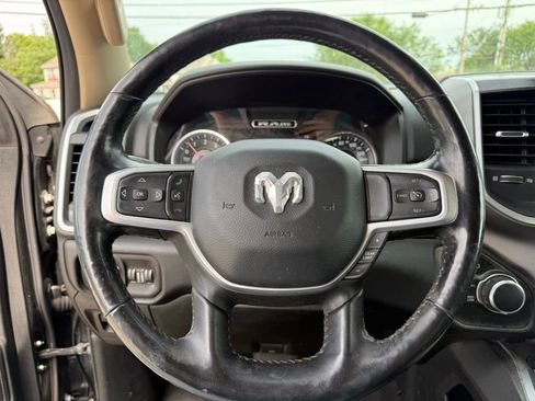 Used 2019 RAM 1500 Big Horn AWD/4WD image 16