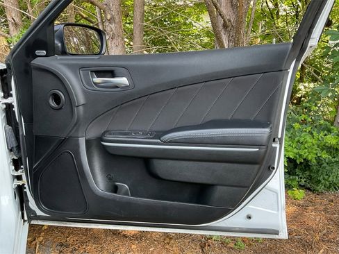 Used 2023 Dodge Charger SXT image 23