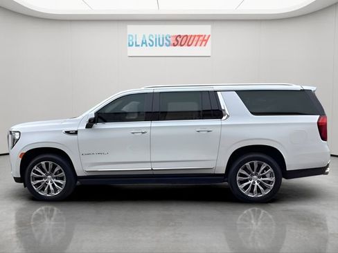 Used 2021 GMC Yukon XL Denali w/ Denali Premium Package AWD/4WD image 8